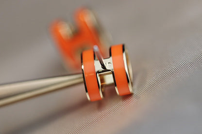 [Regalia jewelry]MINI POP H EARRINGS ORANGE