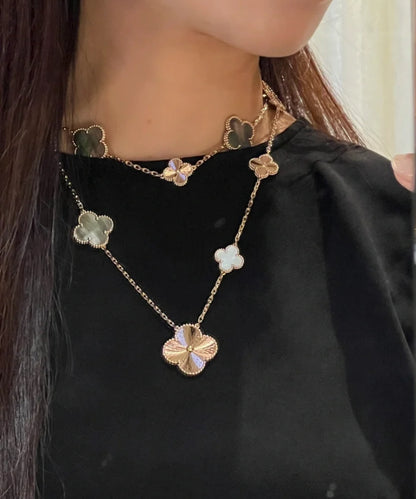 [Regalia jewelry]CLOVER 16 MOTIF GREY MOP GOLD NECKLACE