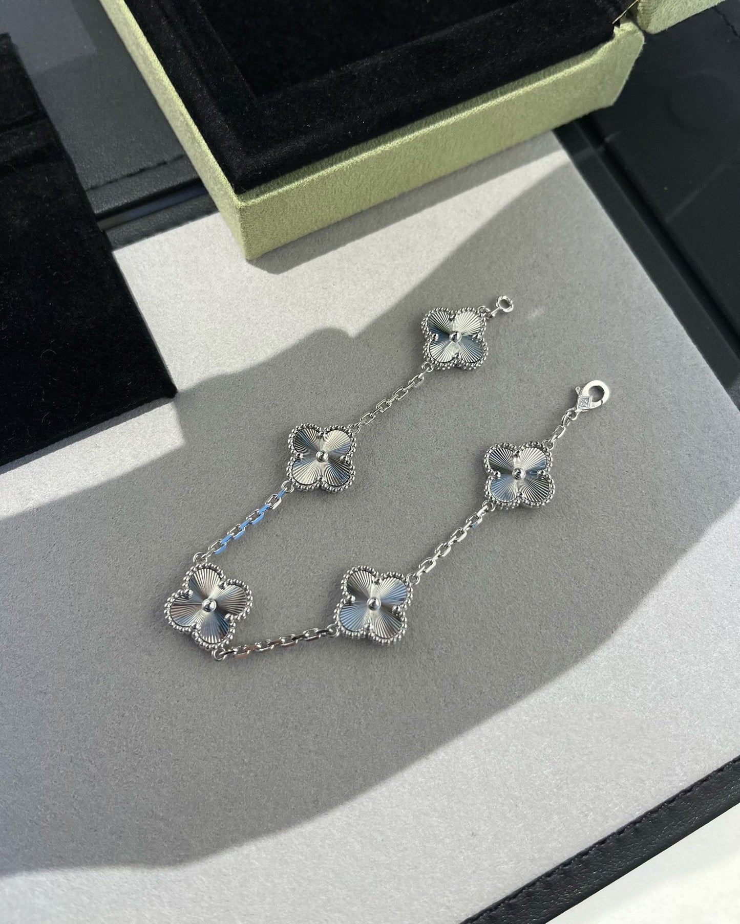 [Regalia jewelry]CLOVER SILVER 5 MOTIFS BRACELET
